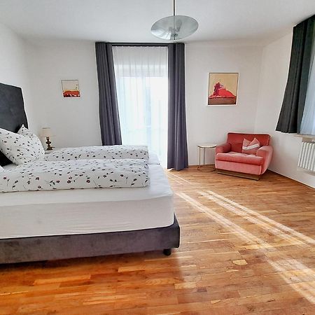 Bed and Breakfast Cafe Rudi Living Parcines Exteriér fotografie