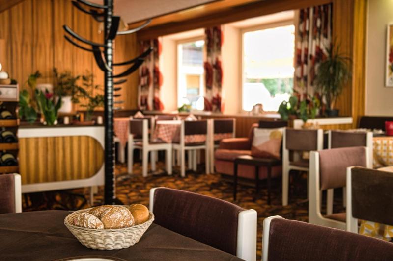 Bed and Breakfast Cafe Rudi Living Parcines Exteriér fotografie